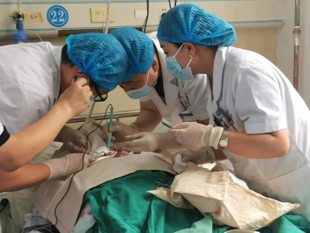 气管插管切开手术,气管切开术昏迷病人堵管