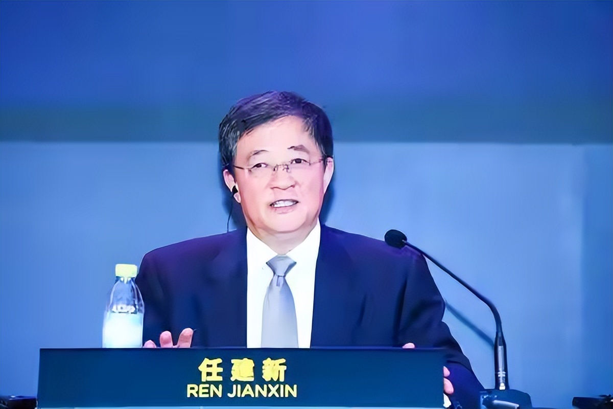 他26岁辞职创业，将企业做到世界500强，却把公司交给国家，为啥