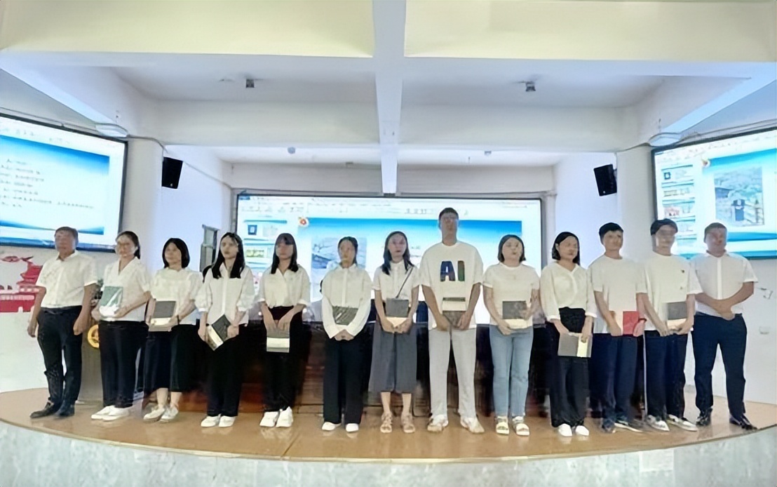 广元莲花初中,四川广元莲花村莲花初中学校