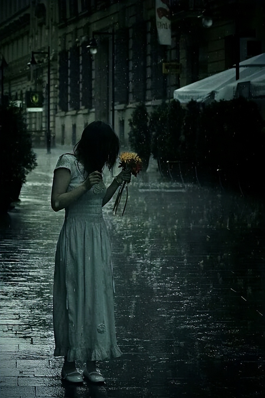 我，竟无比的喜欢雨