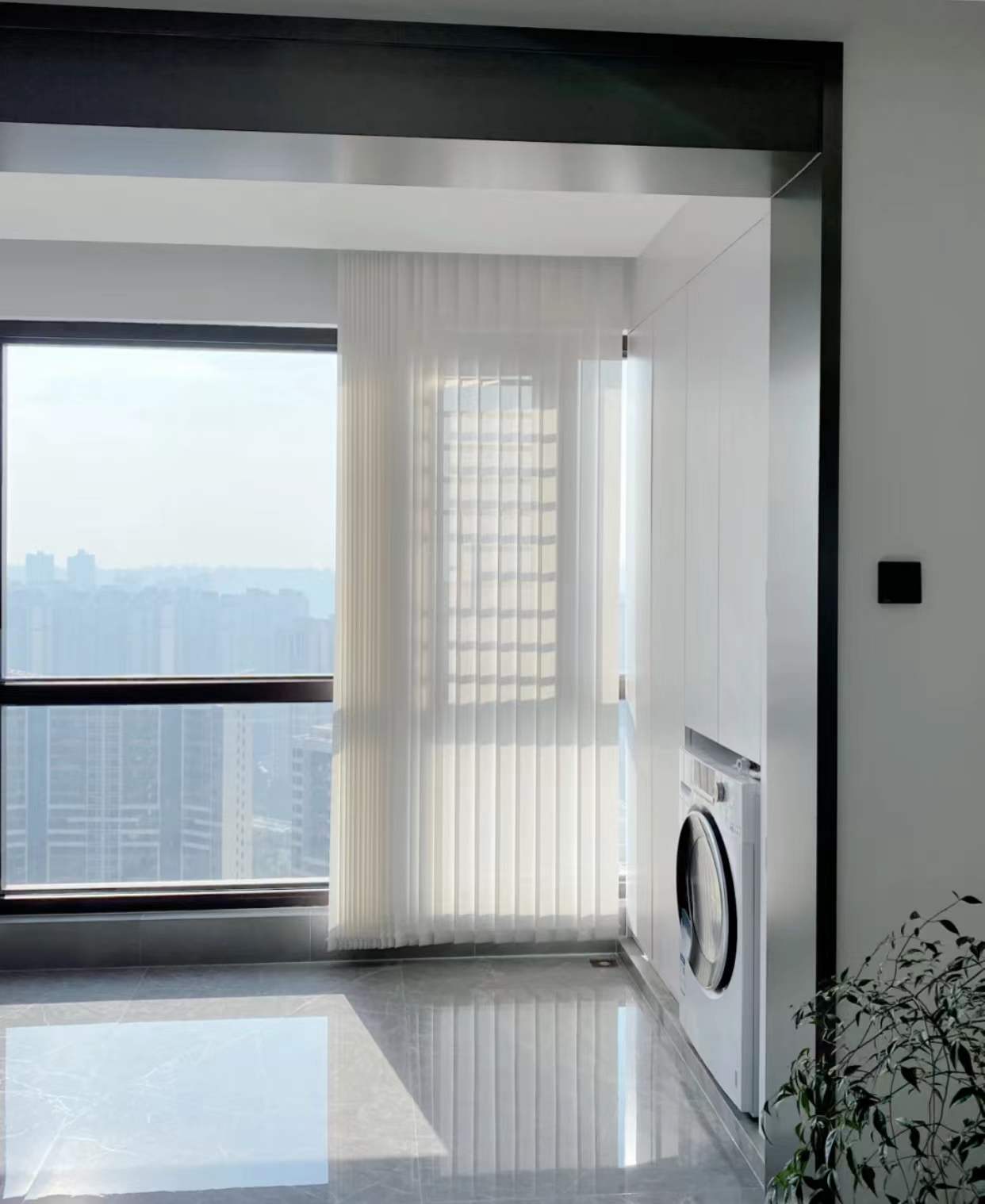 阳台打通还是装推拉门,阳台和阳台之间要用推拉门吗