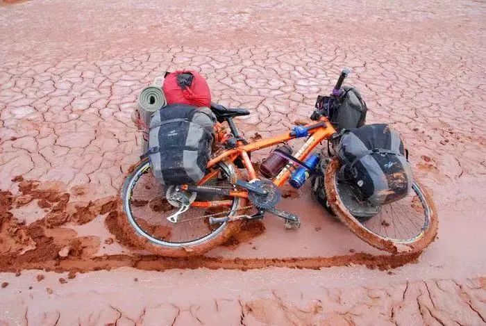 读《北方的空地》：人生才是探险，出世入世，不过一个转身