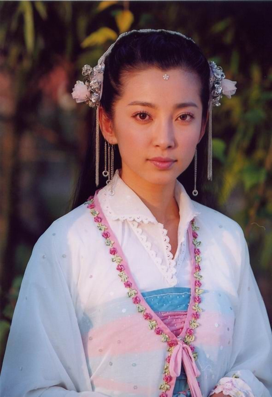 明星改善v型脸,为什么现在的女明星都是v型脸