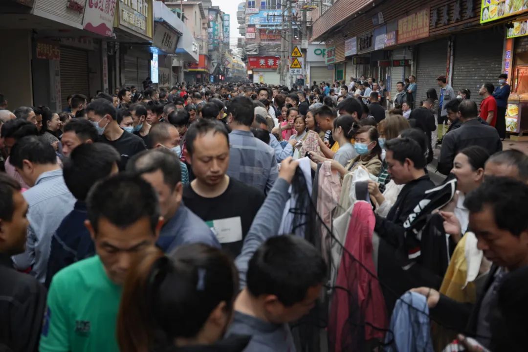 广州“制衣村”开拆，湖北打工人慌了