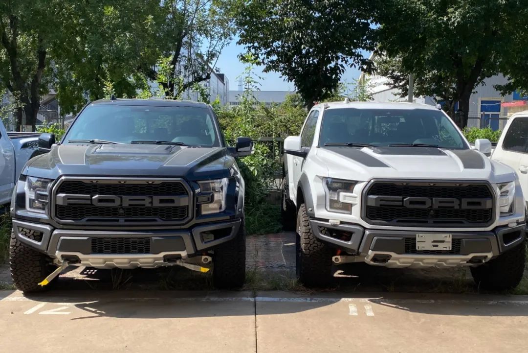 两年前卖55万的车,以前买100万现在只卖二十几万