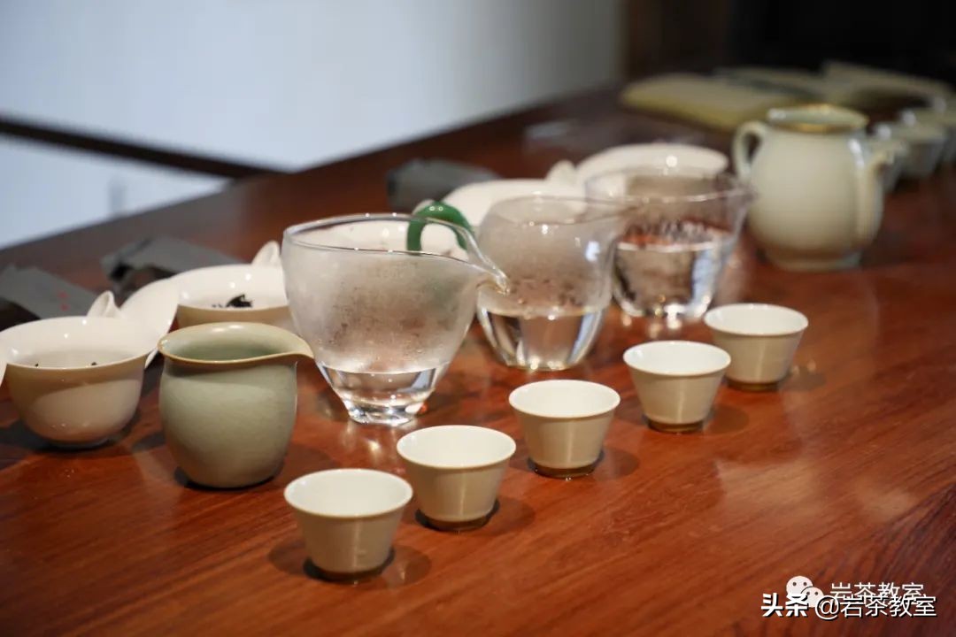 赏瓷观窑公道杯器型 (赏瓷观窑十二花神杯)