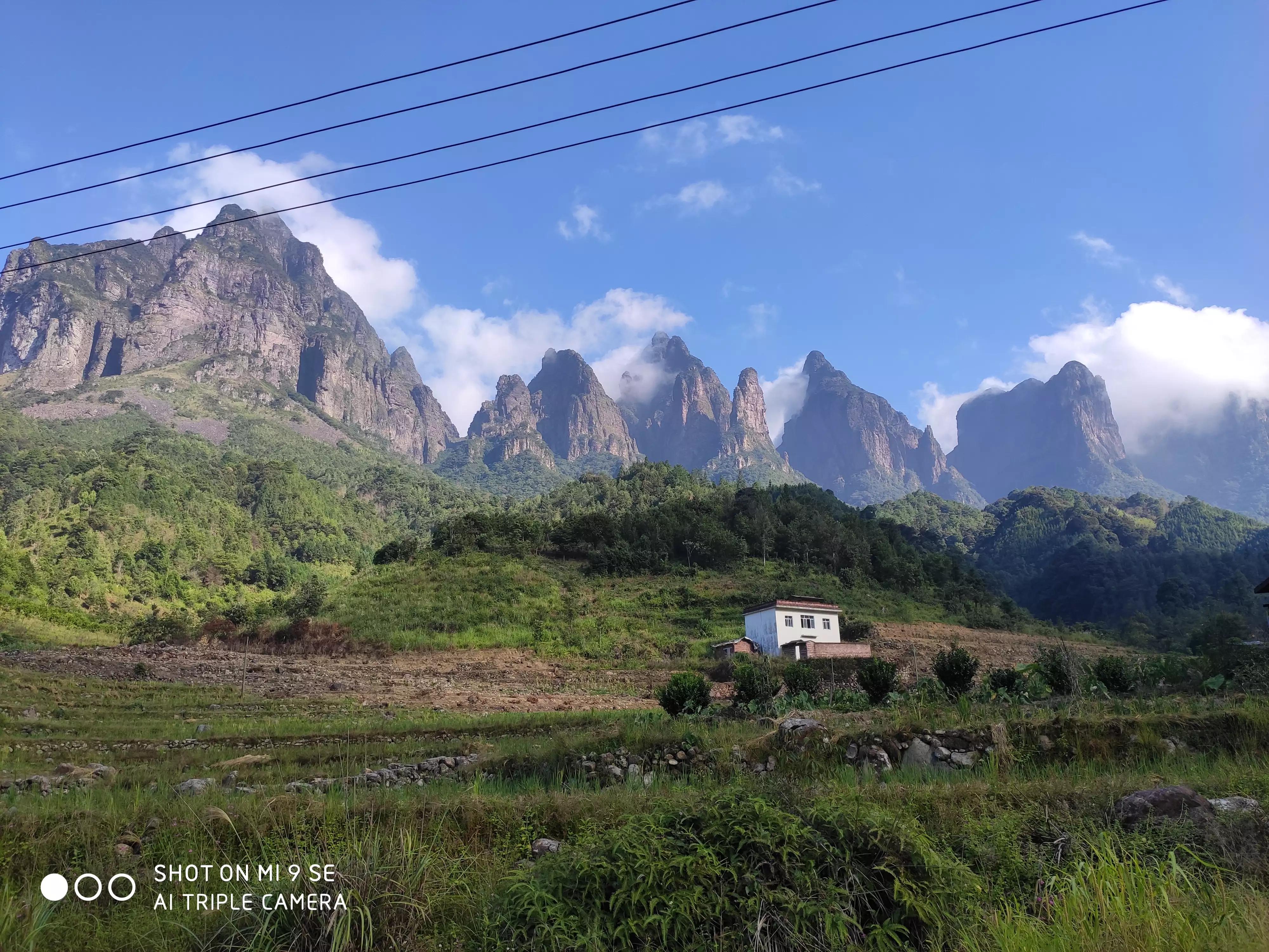 金秀六巷挂壁公路怎么走,航拍金秀六巷乡挂壁公路