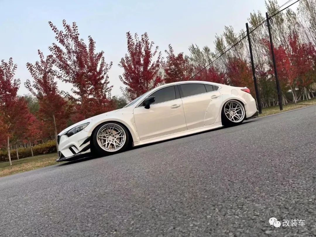 马自达车阿特兹改17寸锻造轮毂,全新马自达阿特兹能变得更美吗