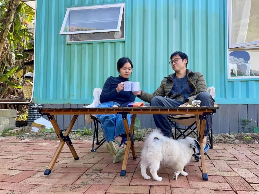 搬离城市，坐火车上班的年轻人：获得了真正的快乐！