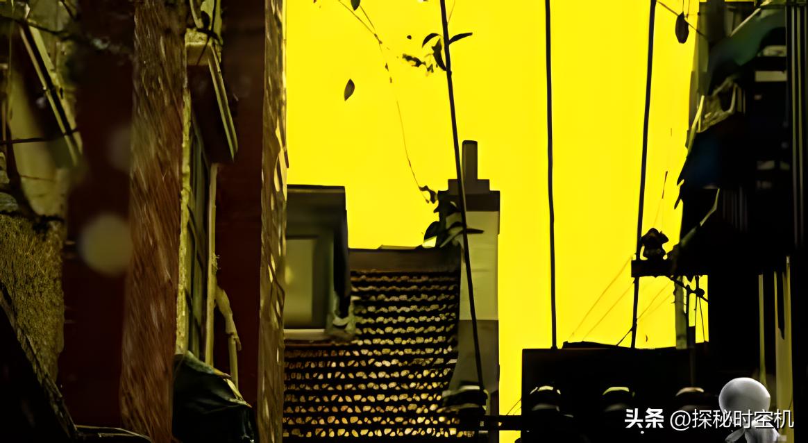 河里惊现神秘蛇皮袋竟然是女尸,河边惊现神秘蛇皮袋女尸