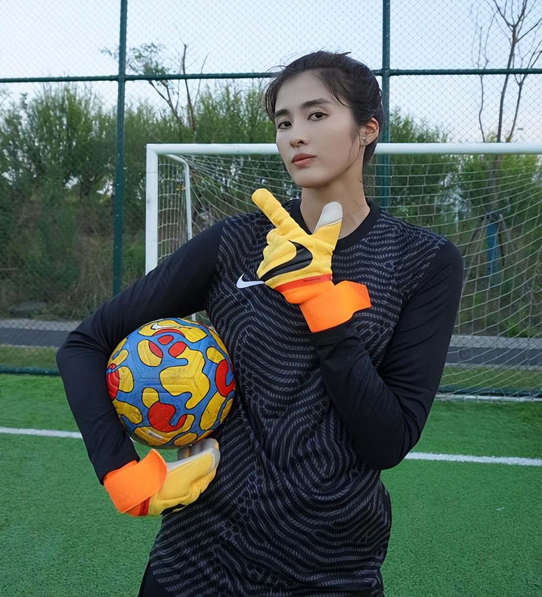 赵丽娜个人资料足球,赵丽娜个人资料