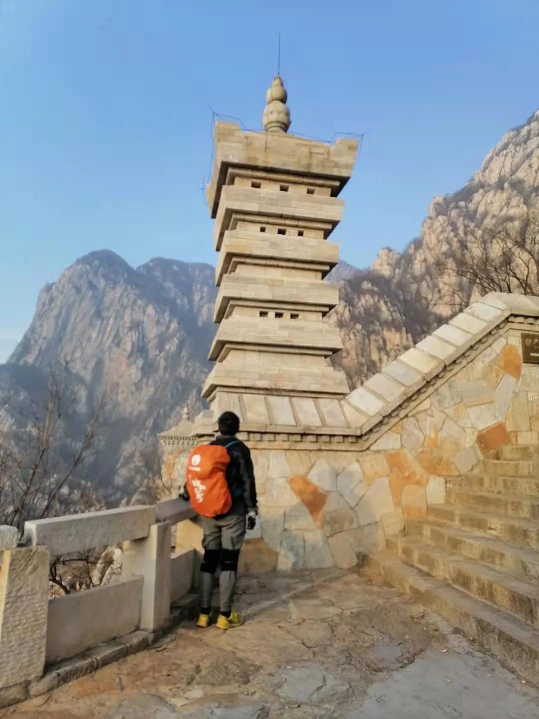 天地之中少林寺,中岳嵩山两个山哪个更好