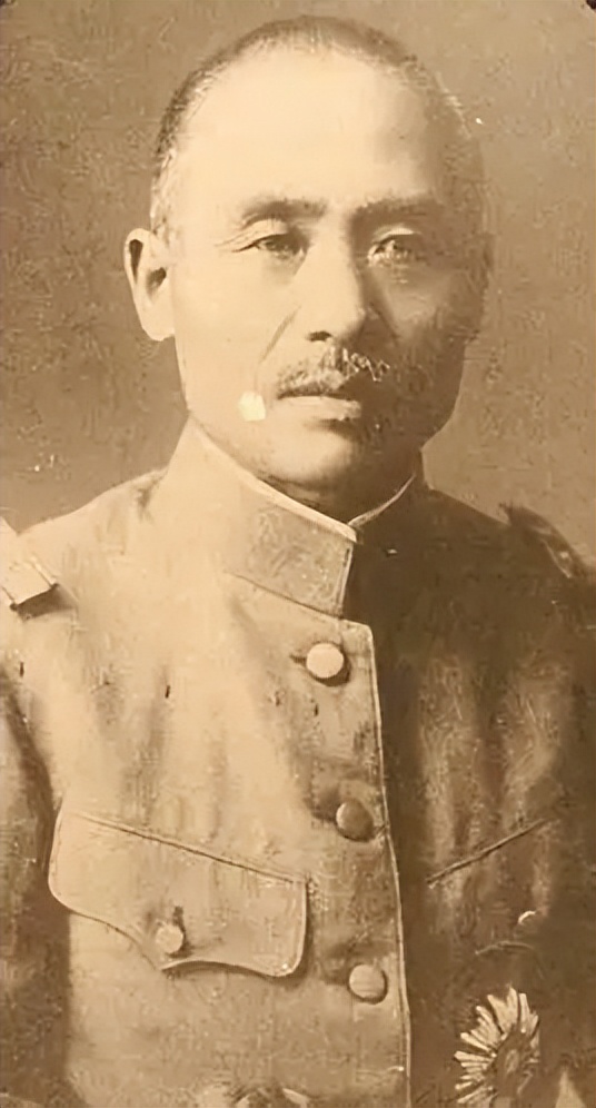 石原莞尔张学良,为何石原莞尔说用竹刀吓退张学良