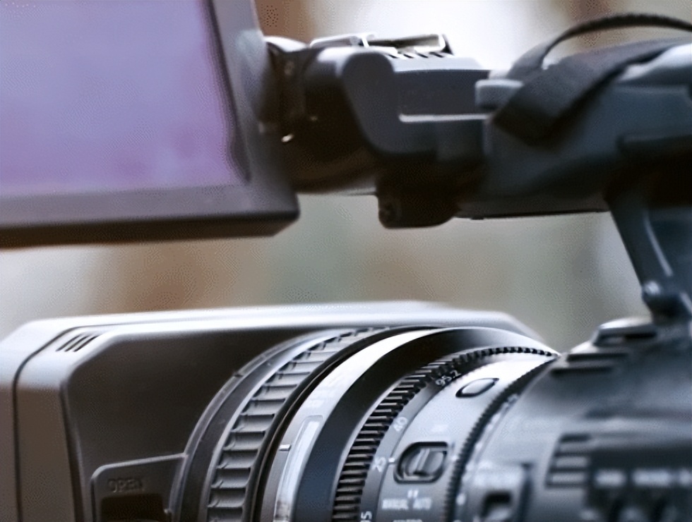 非法网站内容不堪入目，梦想超越日本，却被观众举报演的太烂了！