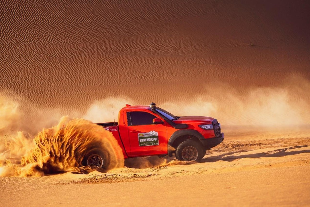 23款长城越野炮柴油四驱进阶版,23款长城越野炮自动四驱高阶版