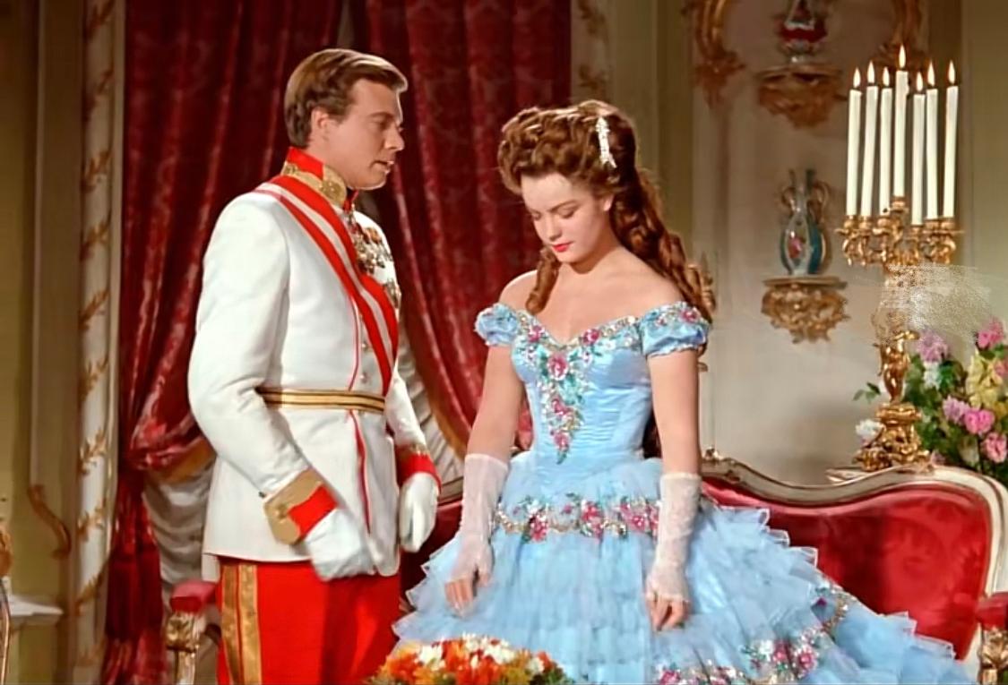 影史知名蓝裙子,惊艳影史的蓝裙子