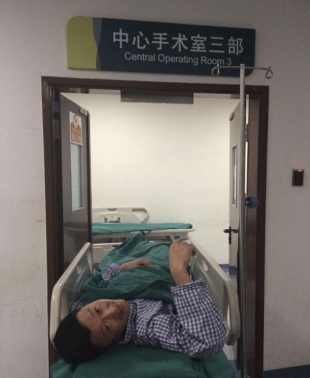 看见香蕉就流泪，一接吻嘴就肿，明星这些“隐疾”，困扰他们很久