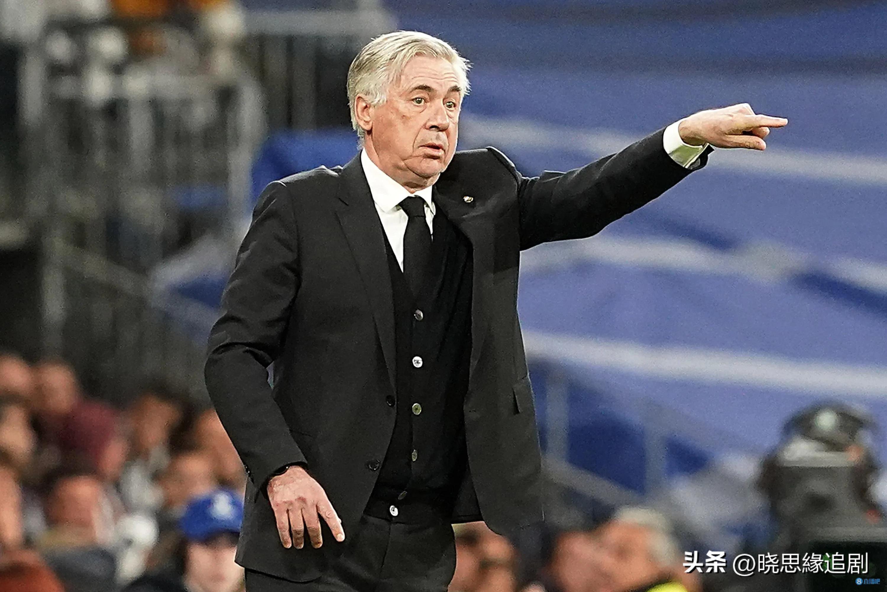 感动哭了！皇马球员全穿20号球衣，声援维尼修斯，巴黎应该好好学