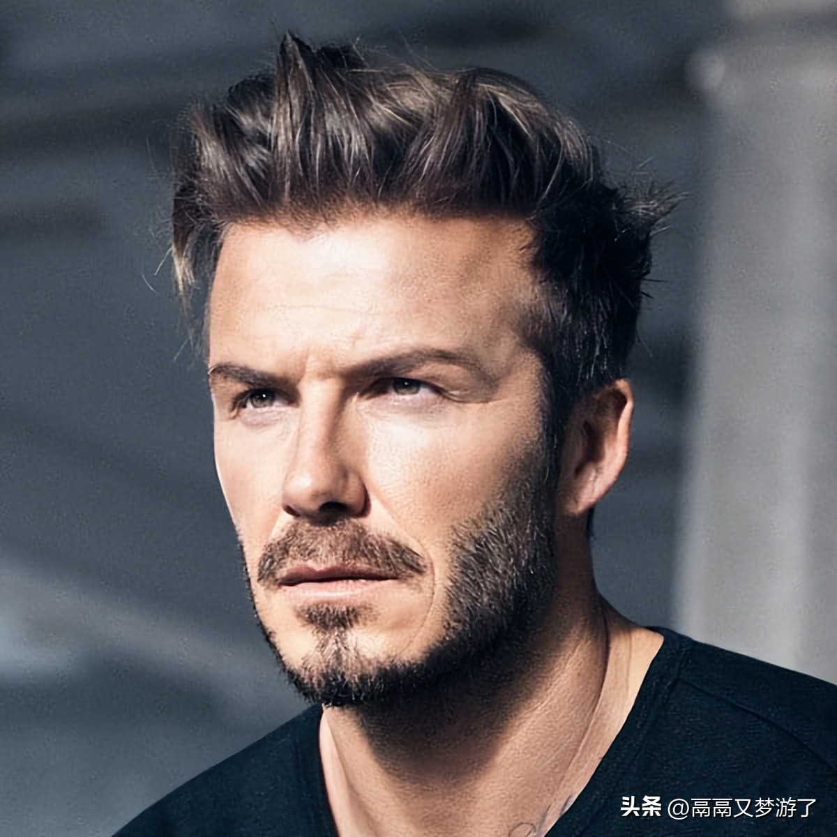 适合亚洲足球运动员的发型,足球球星发型男卷长发