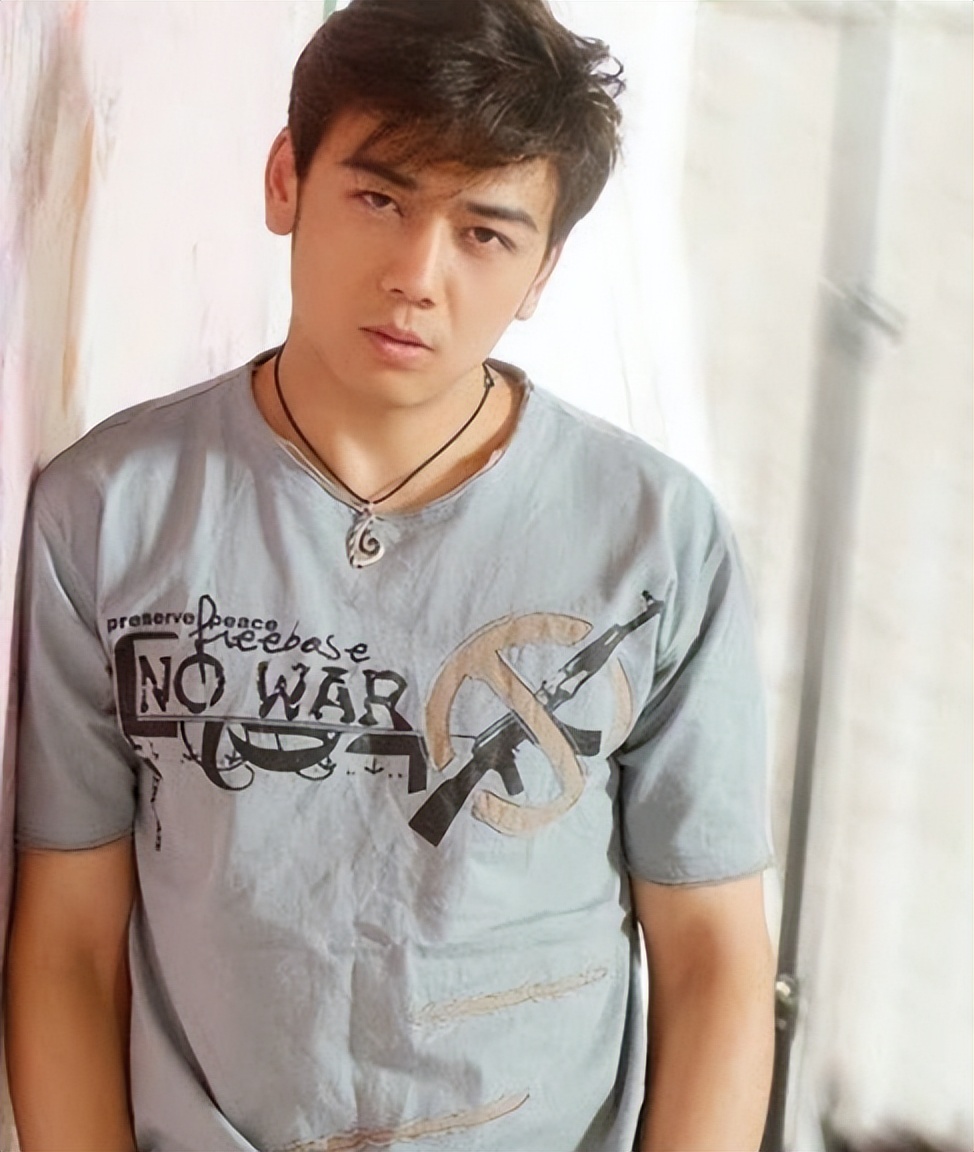 杨烁落魄总裁,杨烁落魄的时候捡垃圾