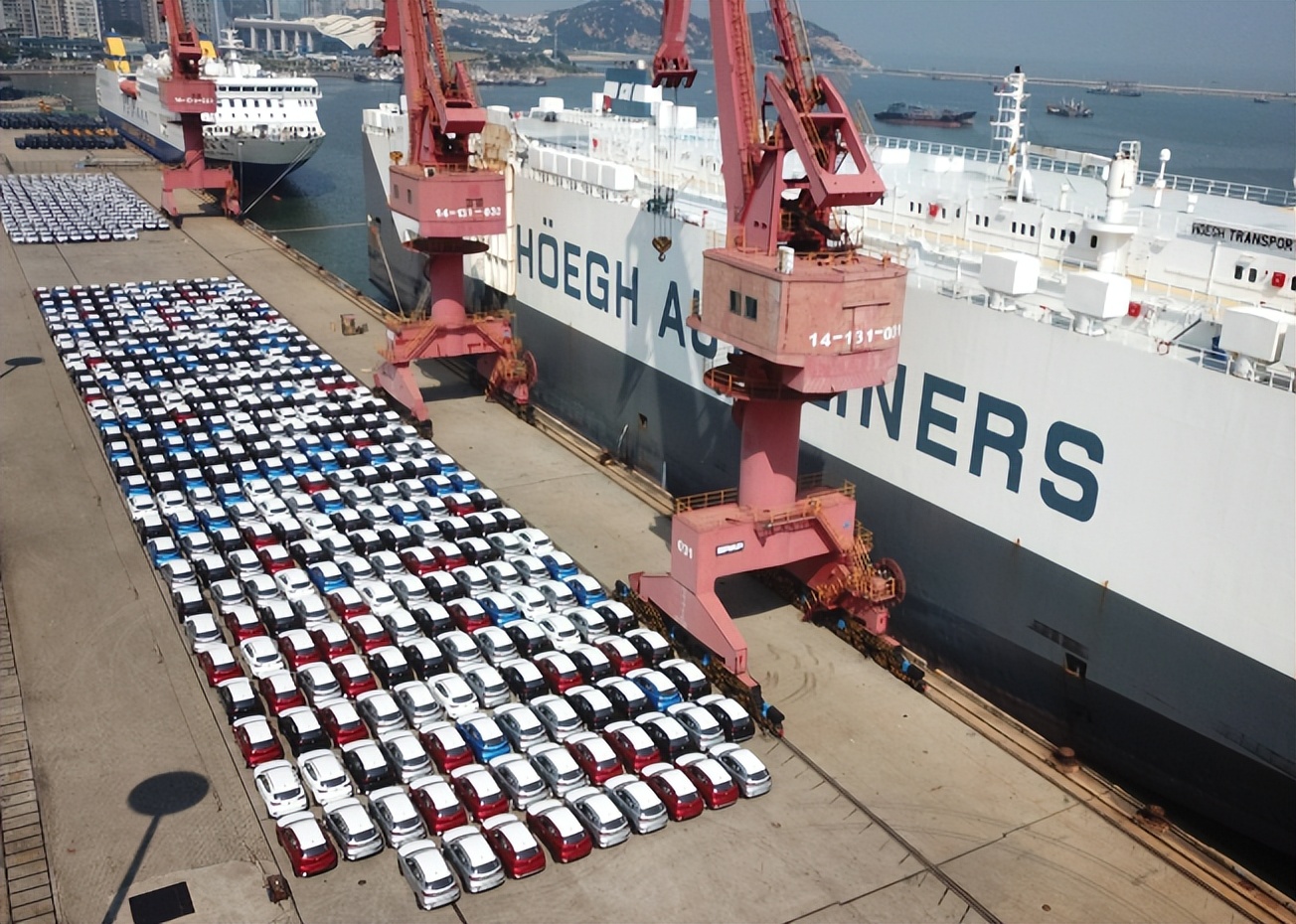 美国对中国出口持续增加,我国买了人家什么东西?答案来了