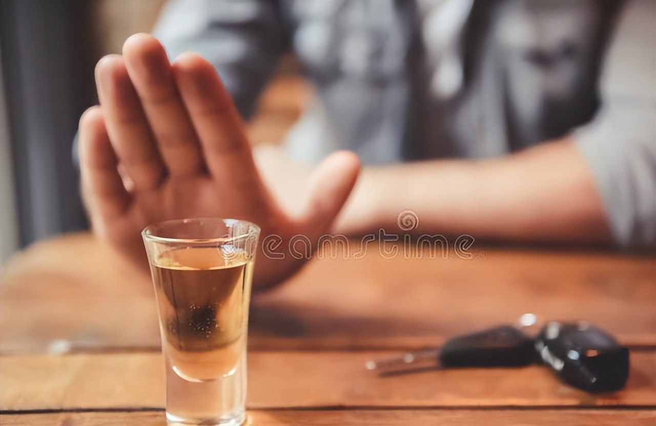 大肚腩意味着内脏脂肪也超标,肚子脂肪太厚大肚腩怎么减掉