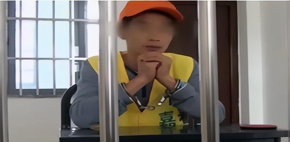 24岁小伙吃软饭视频,25岁小伙吃软饭