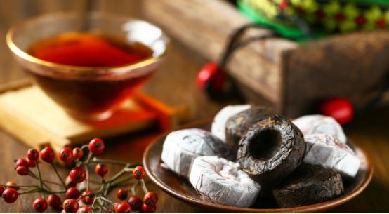 湿寒体质喝什么茶秋天喝好,秋天干燥喝六大类茶哪个好