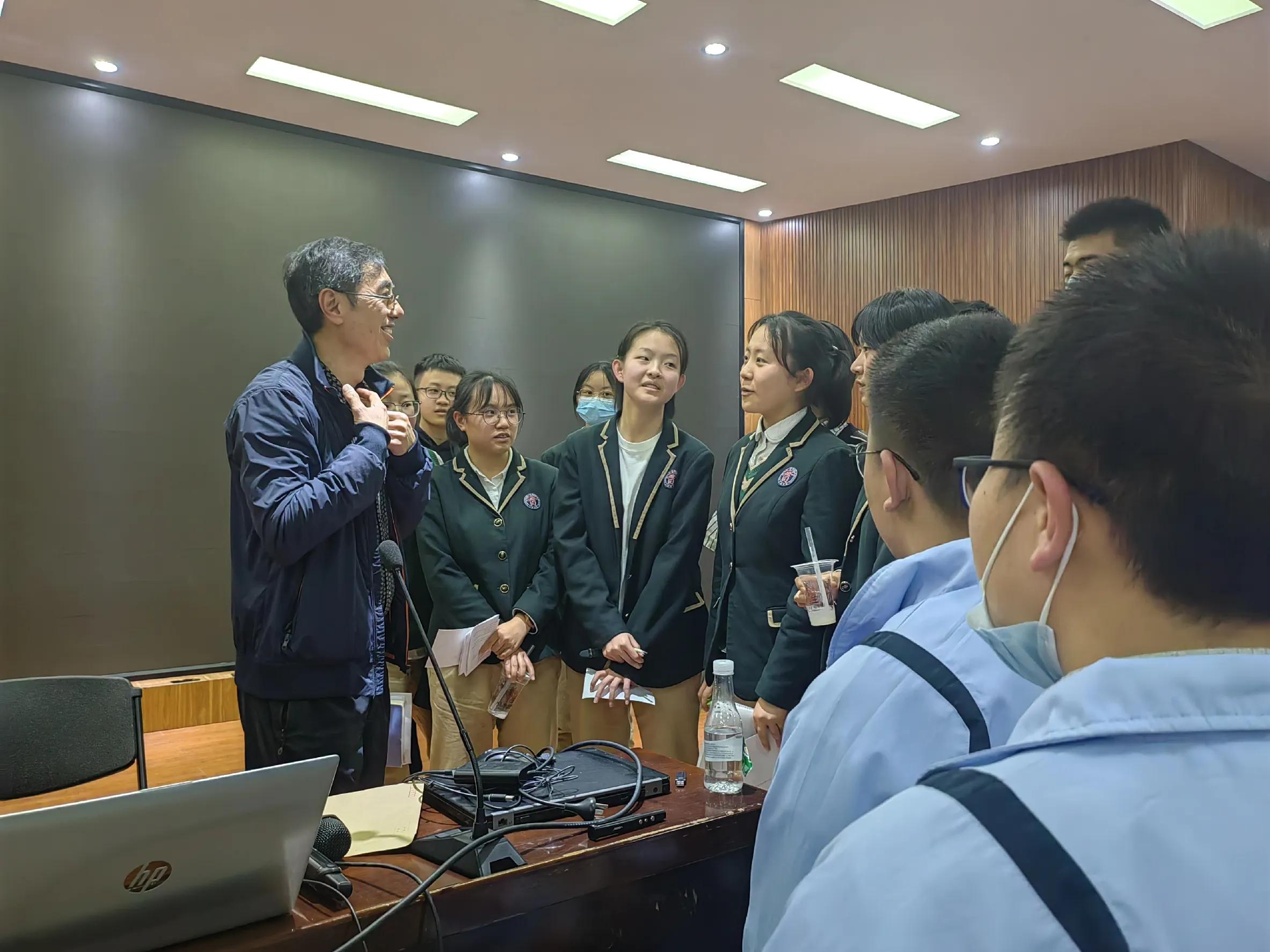 探索太空等于预知未来，昆明十中天文科普进校园活动