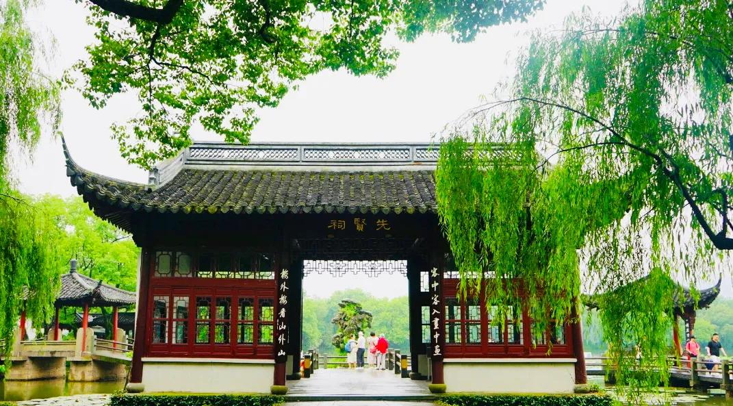 杭州西湖大雪纷飞,杭州西湖风景名胜区