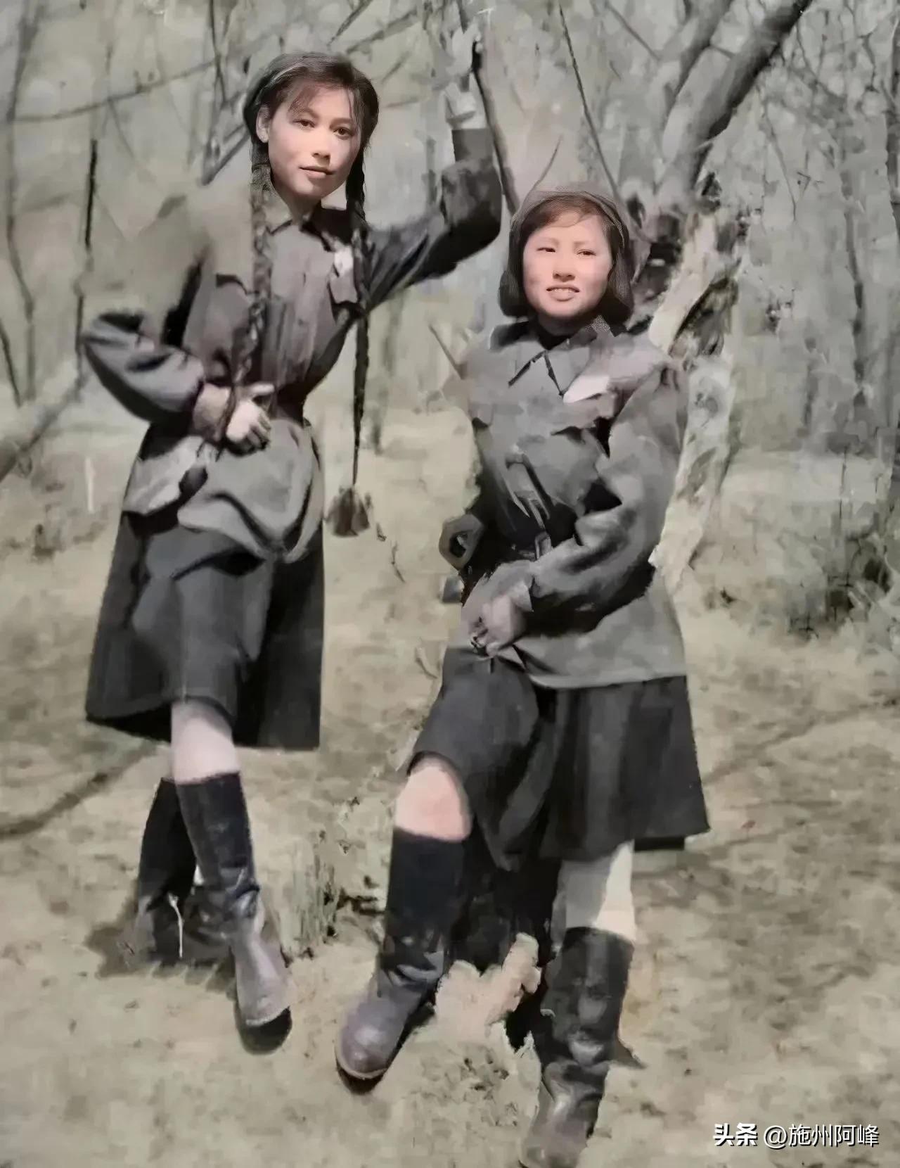 1945年柏林会战德国女兵,二战后柏林街头苏联女兵