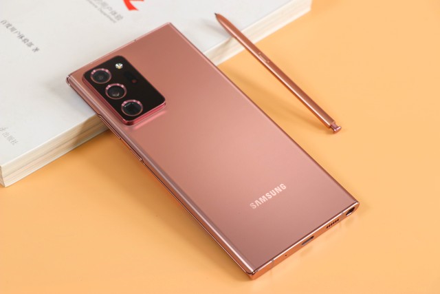 目前最值得买手机是哪一款,2500元最值得买手机