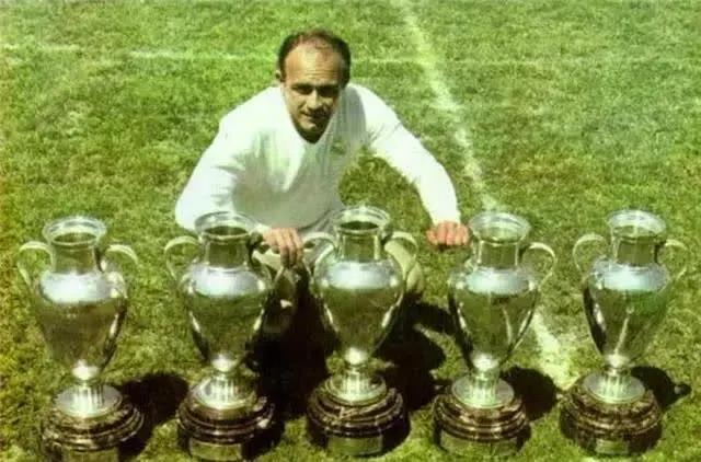 足坛现役世界第一梅西,2020世界第一身价运动员梅西