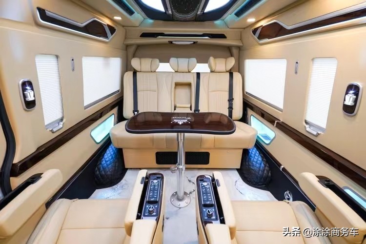 七座进口丰田海狮蓝牌可驾驶,全新丰田海狮七座商务车