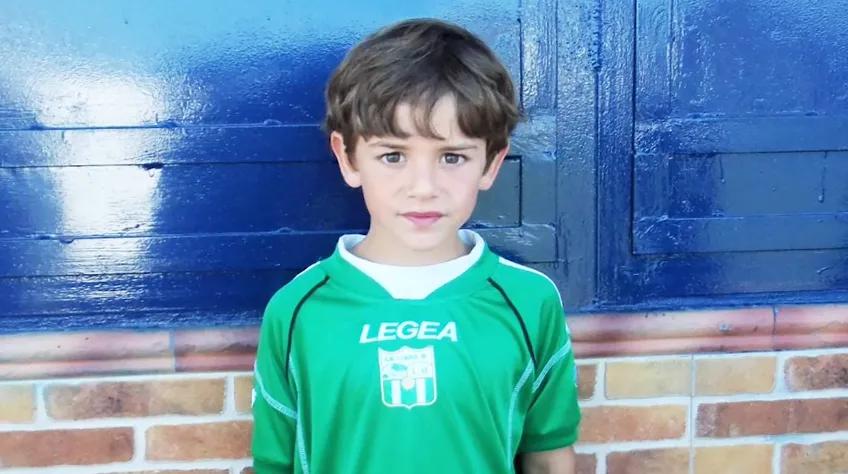 中西双语顶着最萌的脸进最狠的球西班牙美少年世界杯首秀创纪录