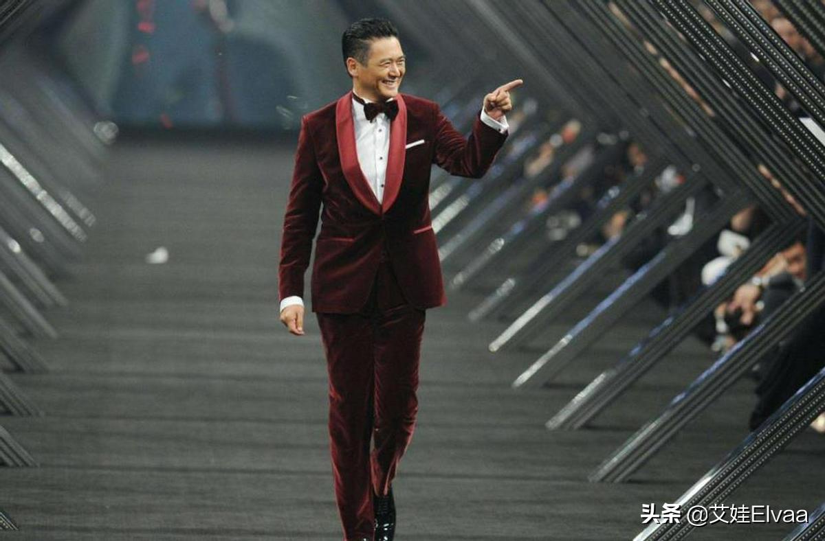 周润发穿西装到底有多帅,周润发大背头西装发型太帅