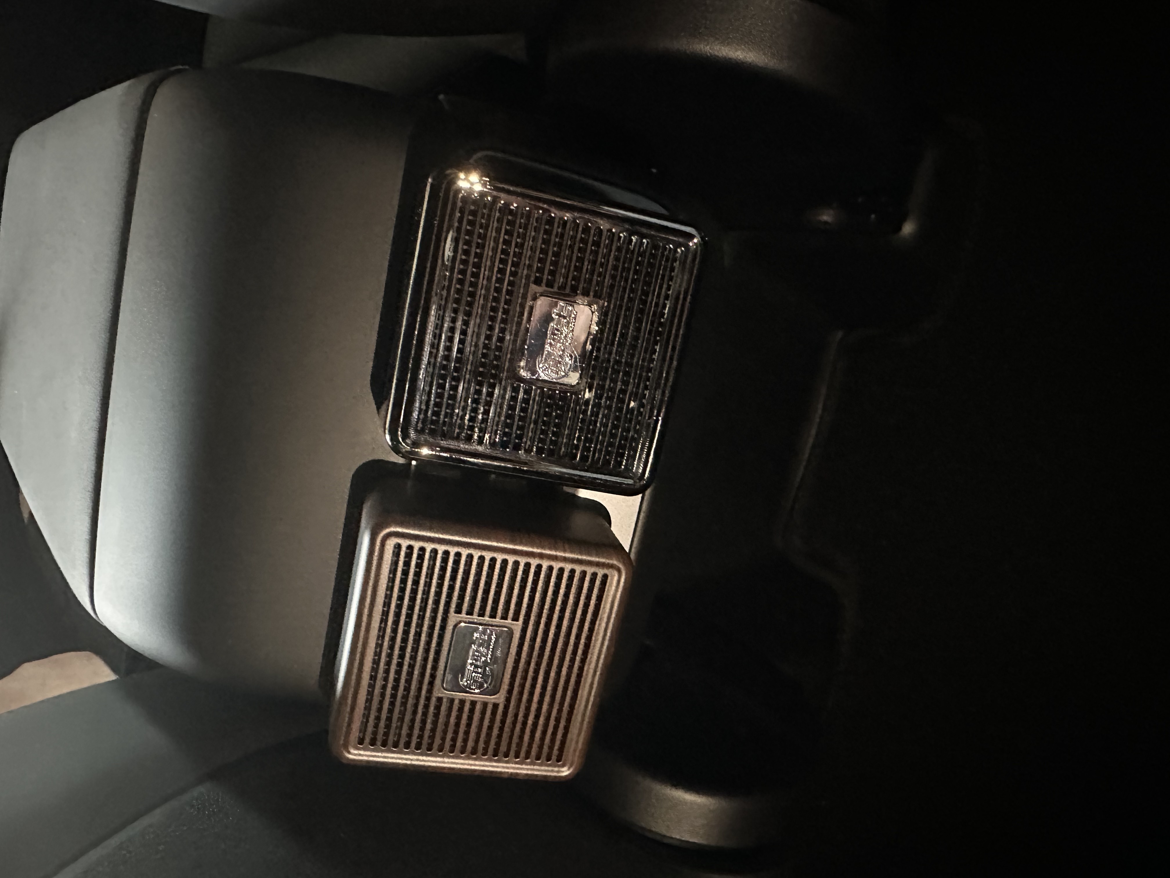 车载空气净化器可以除异味吗,车载空气净化器有用吗还是个噱头