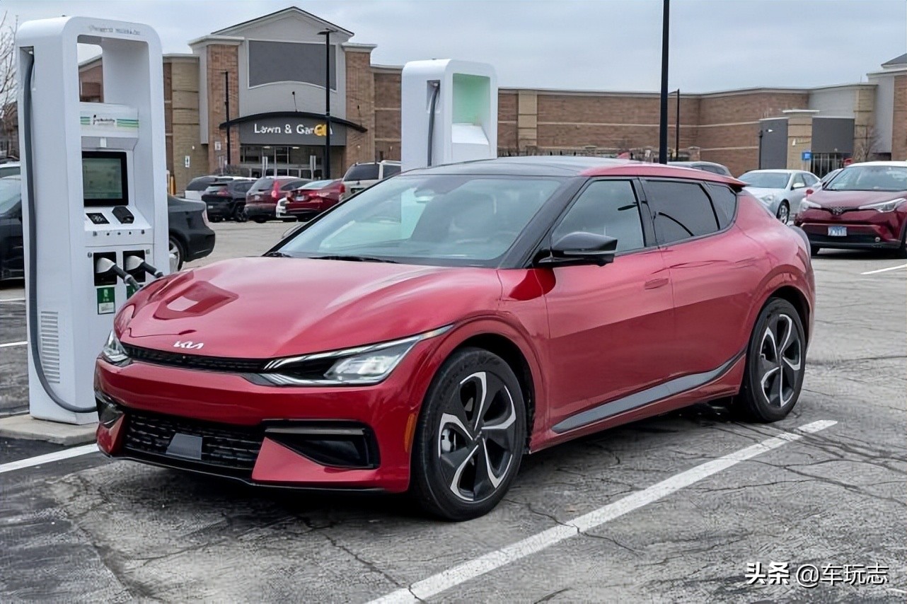 起亚纯电轿跑ev6上市热销,起亚EV6车型