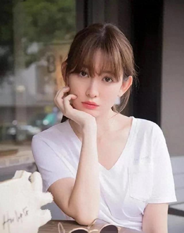 小嶋阳菜渡边麻友写真视频,小嶋阳菜写真