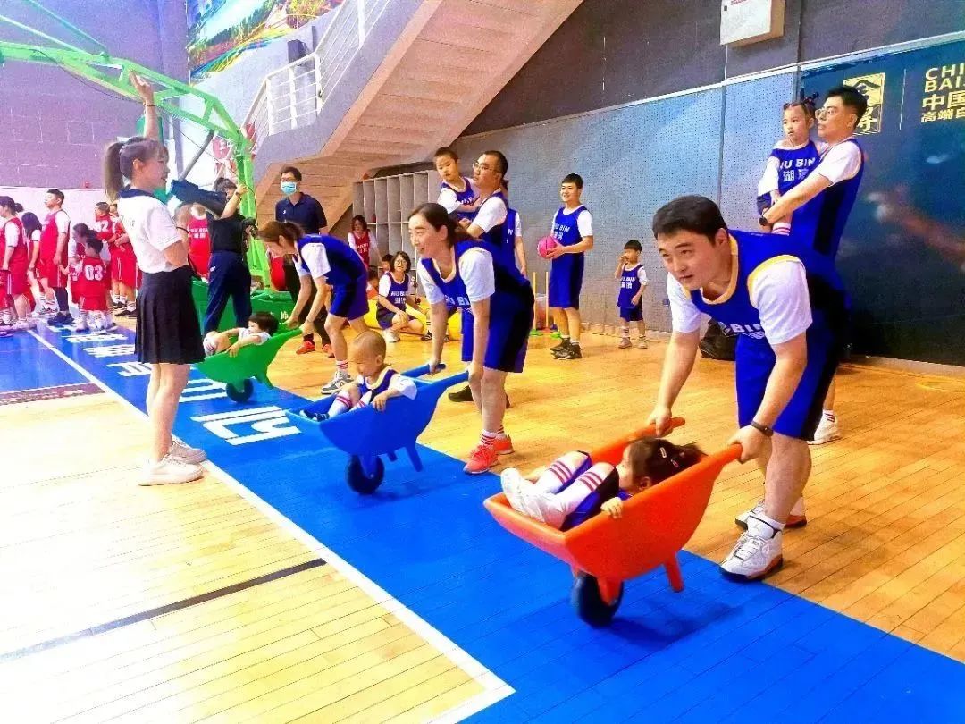 七彩童年活动环创,七彩童年庆六一活动