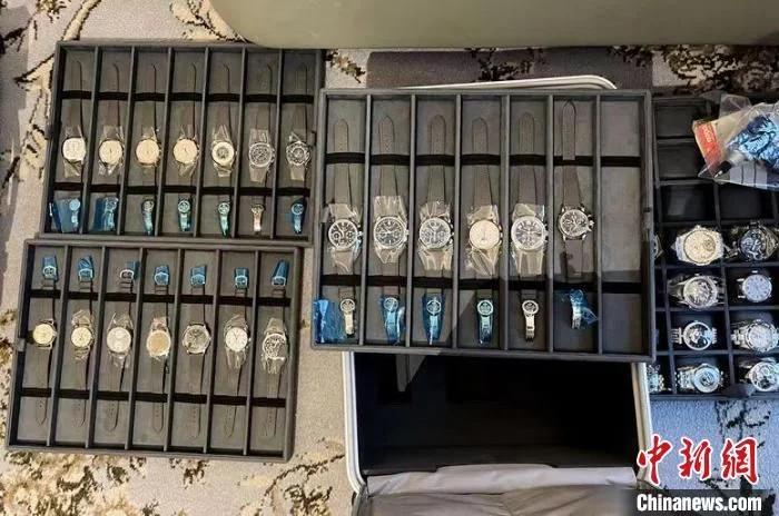 深圳海关破获手表*私走**案查获高档手表价值近亿元