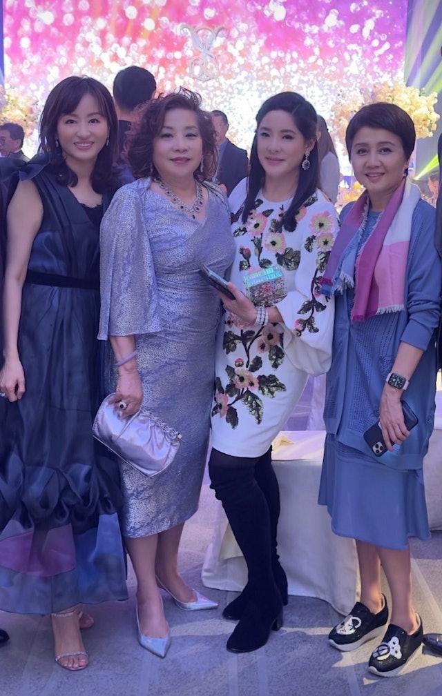 郭晶晶巩俐与明星合影,郭晶晶张曼玉合影