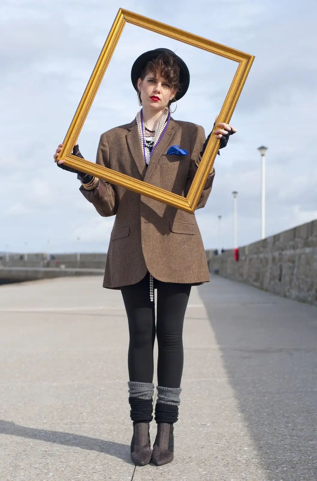 不只是“影帝女友”，更是美貌与灵气兼备的复古女孩