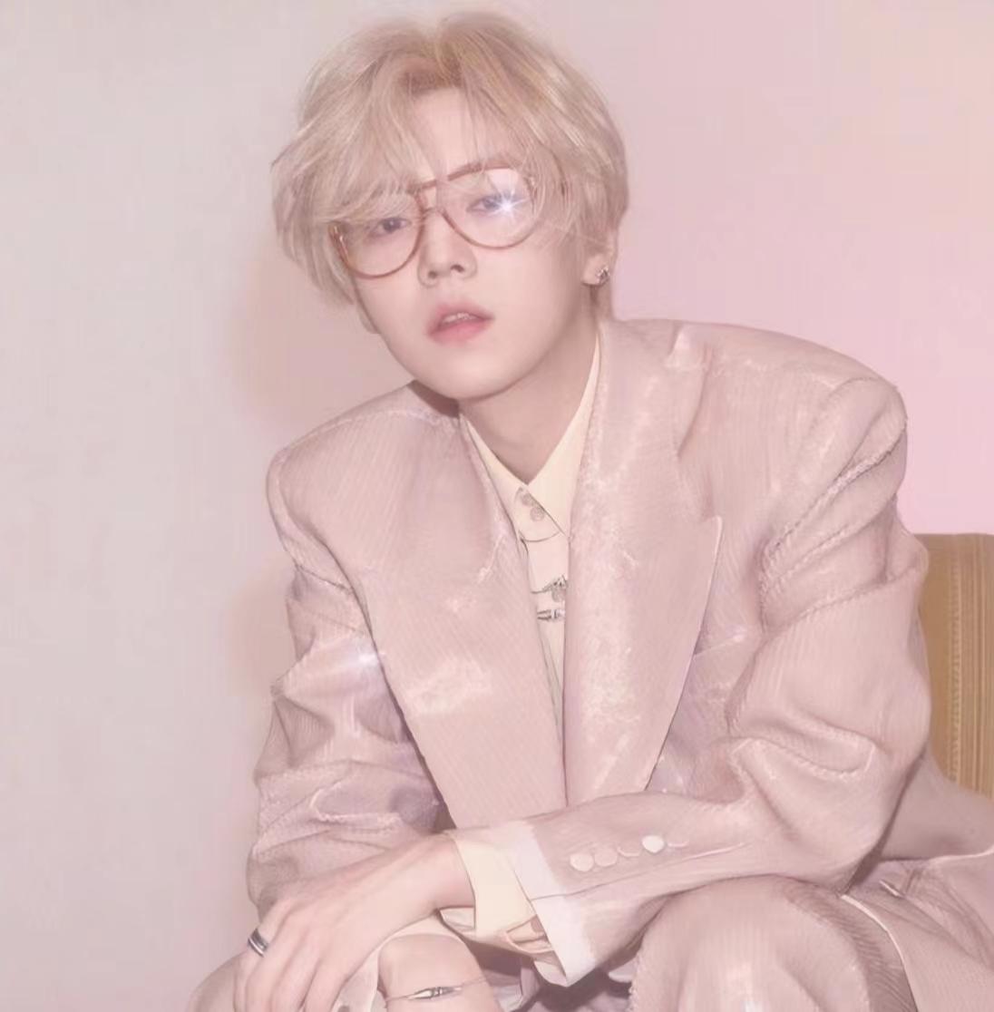 潮牌被吐槽质量差，转头ins内涵中国网友：鹿晗到底在高贵什么