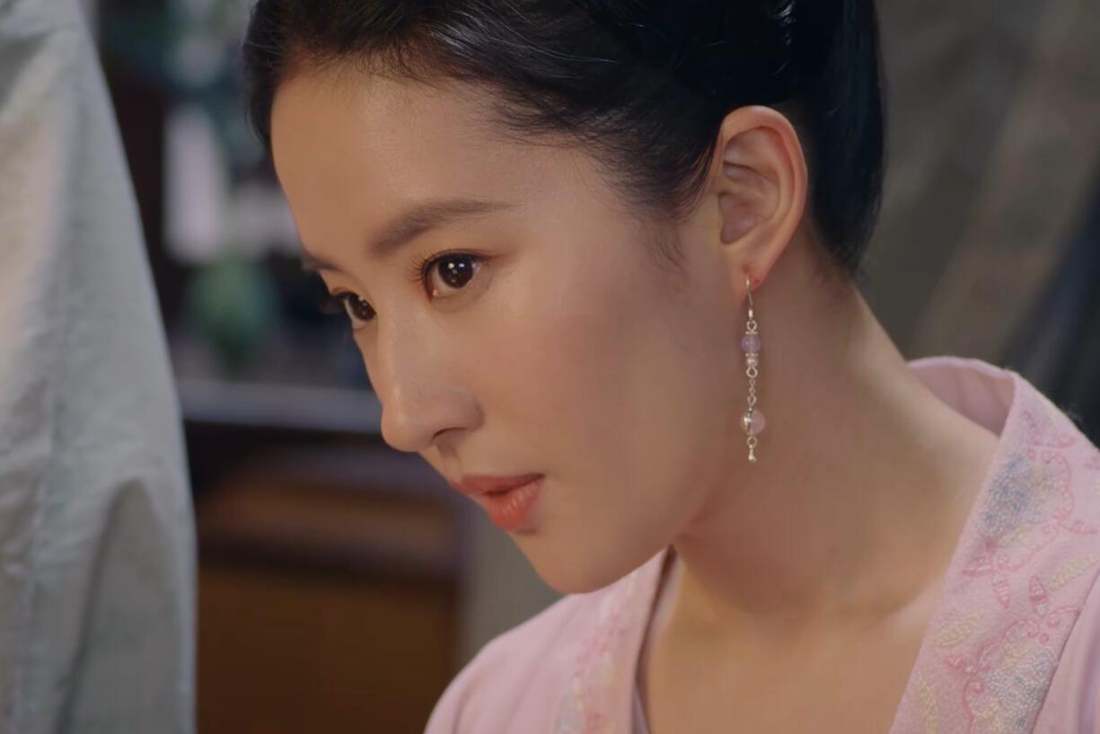 《梦华录》挺多算是古偶的天花板，与《知否》相比仍是略逊一筹