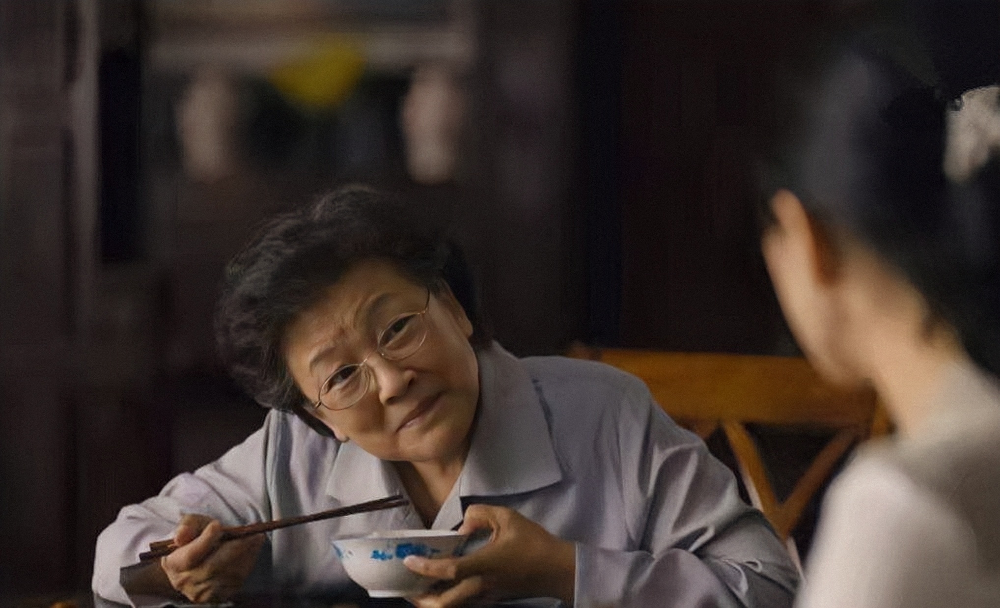 气场不对别硬演“女干部”，2部热播剧5位女演员一比较，差距不小