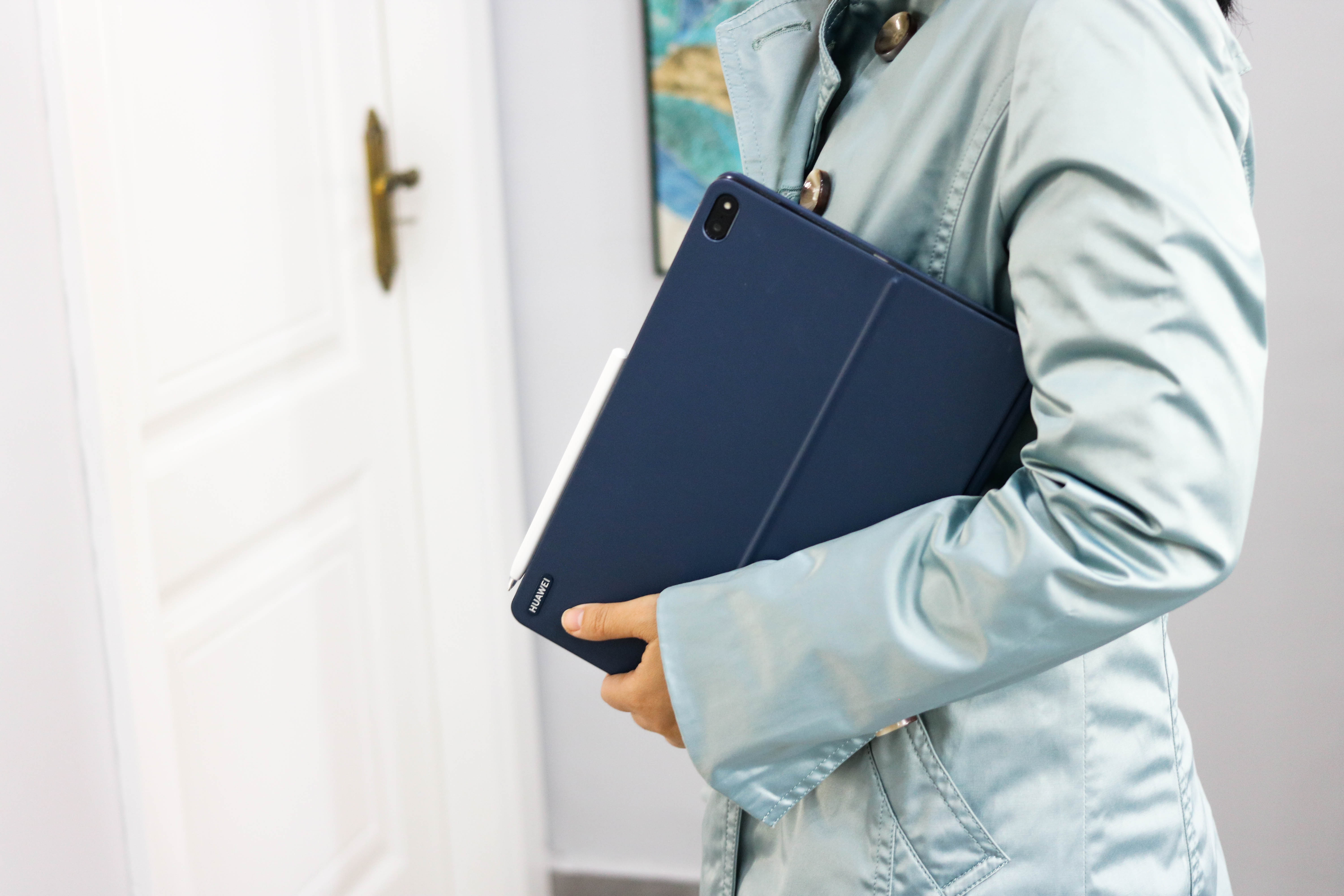 鍗庝负matebooke涓巑atepadpro12.6,鍗庝负huaweimatebooke12.6鑻卞