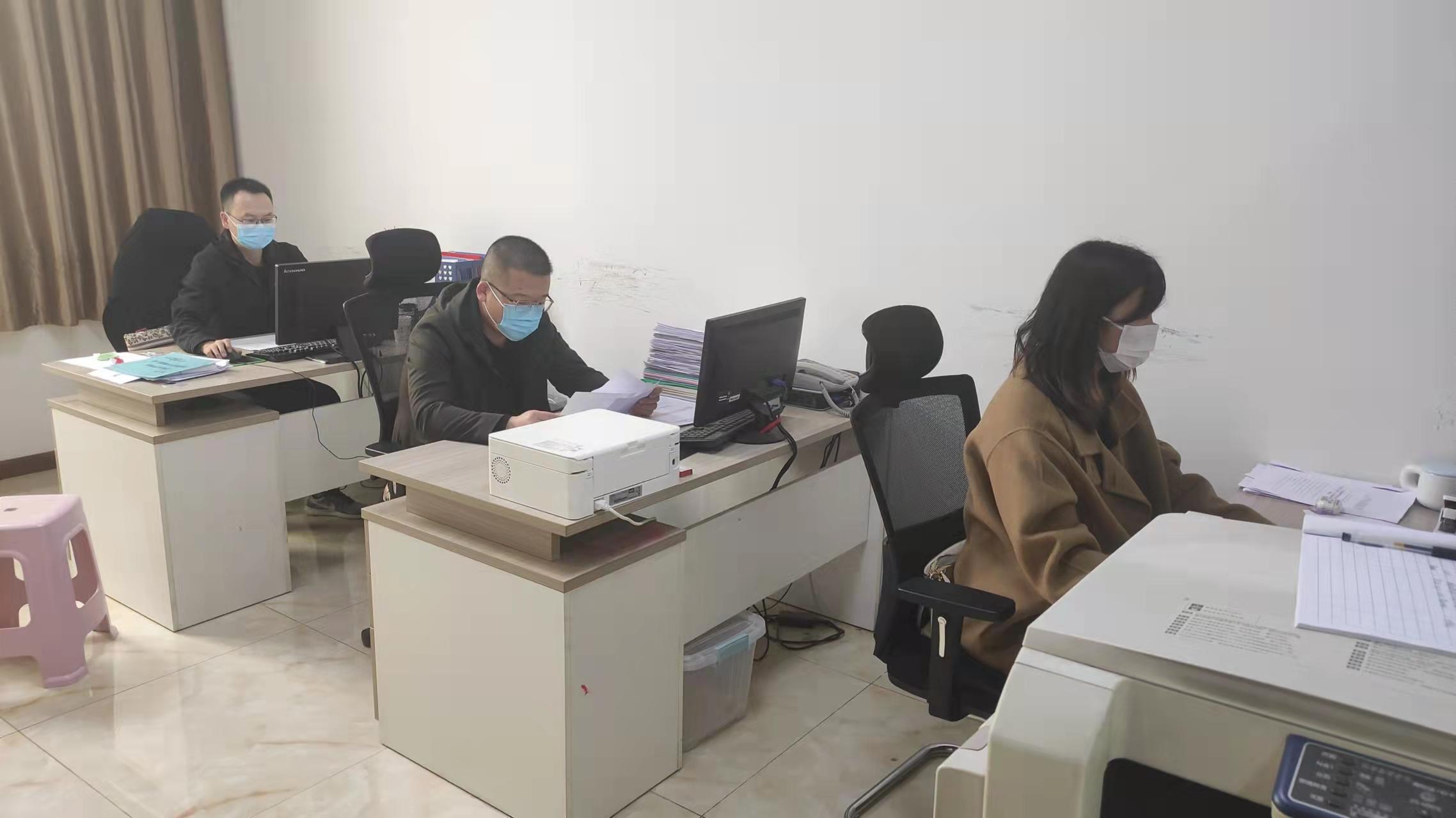 众志成城阻击疫情携手共渡难关,万众一心阻击疫情防控工作