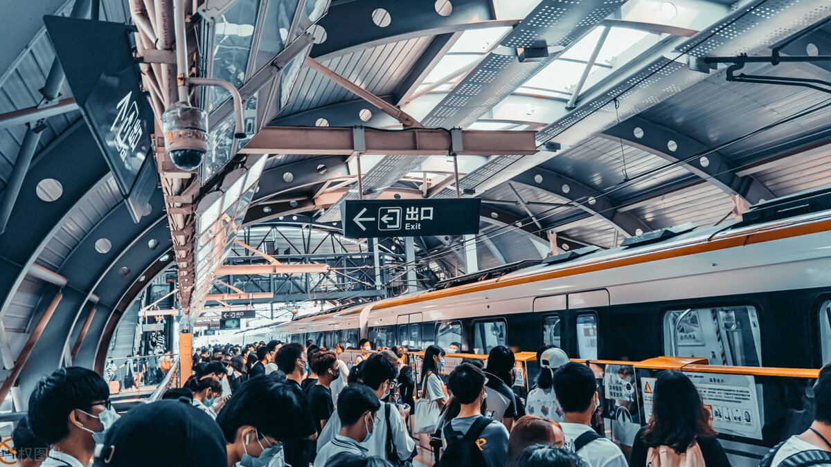 能让无数人回家的12306，一个卖票软件，还能吊打马斯克的系统？