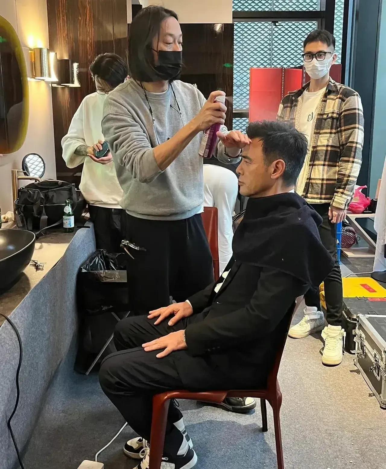 香港男星钟镇涛,香港演员钟镇涛简历